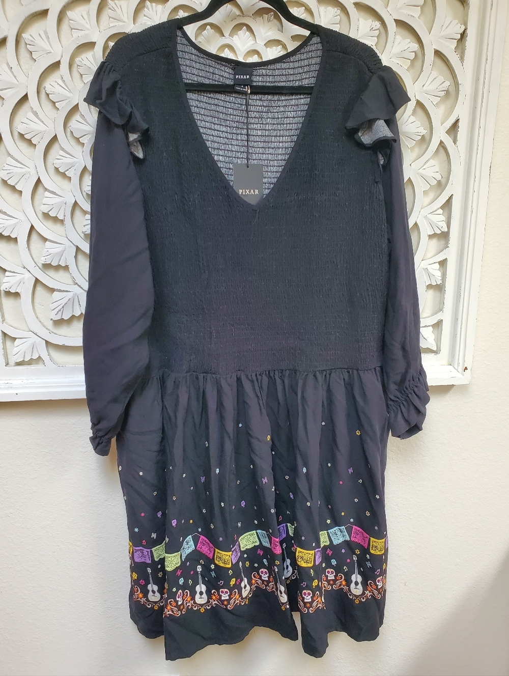 Disney Pixar NWT Coco Guitars And Icons GLOWS IN BLACKLIGHT Plus Size 3 Dress